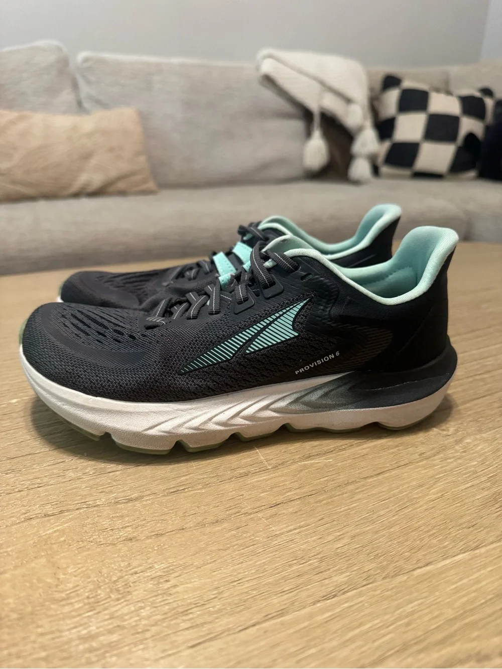 Altra Black and Mint Green Women's Shoes